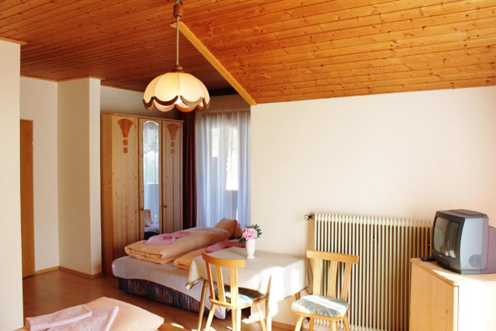 ホテル エーデルワイスホフ ビルンバウム 部屋 写真